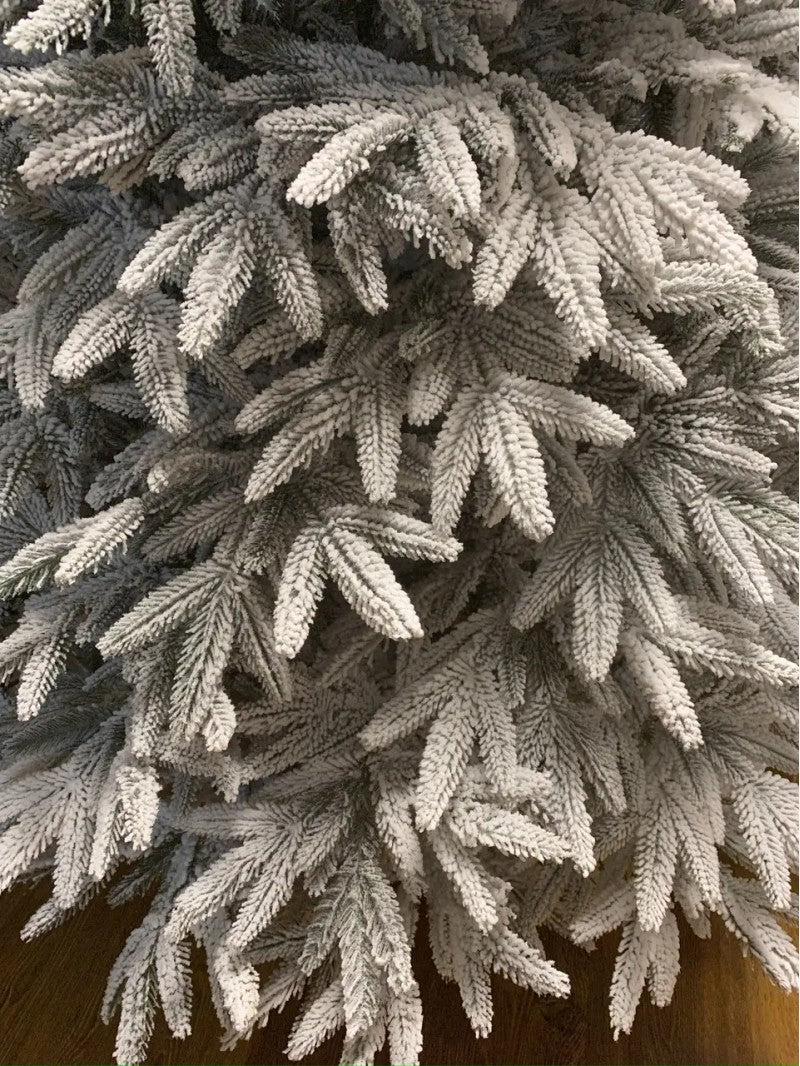 Ялинка засніжена лита Смерека