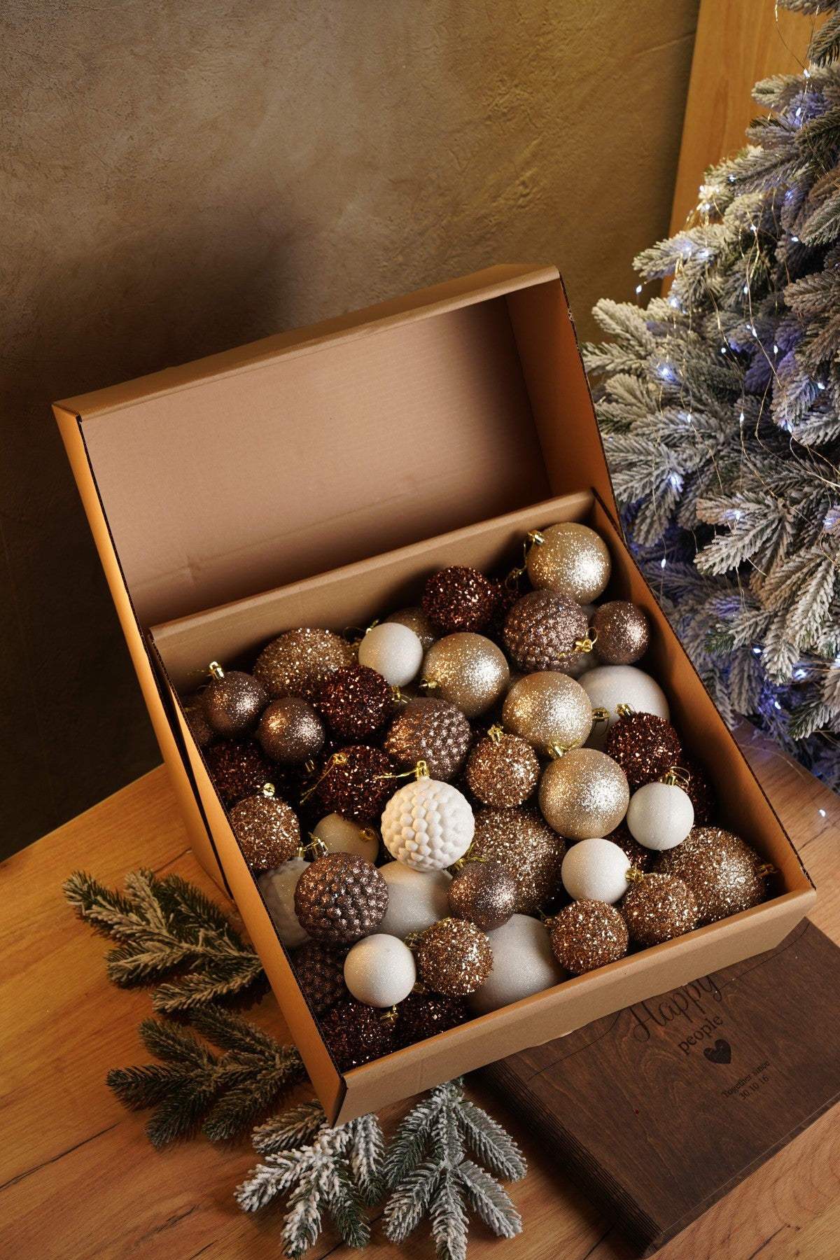 Новорічні кулі 40 шт Мікс Блиск Бежевий Білий Набір новорічних куль