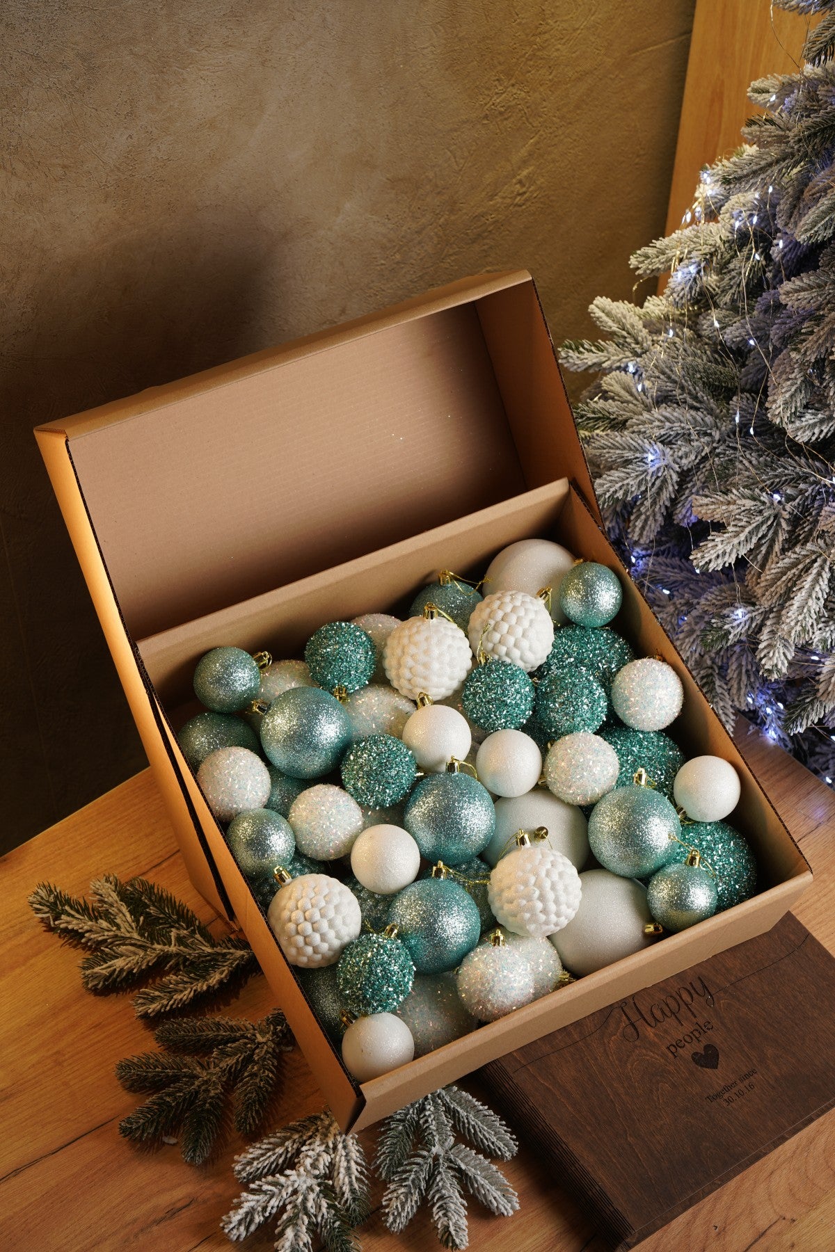 Новорічні кулі 40 шт Мікс Блиск М'ятний Білий Набір новорічних куль