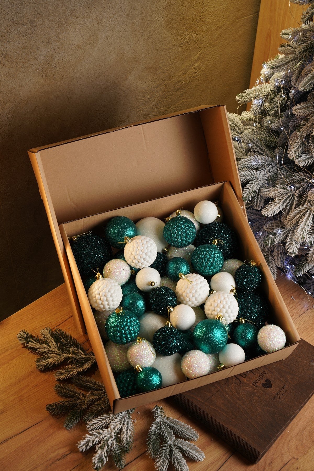 Новорічні кулі 40 шт Мікс Блиск Смарагдовий Білий Набір новорічних куль