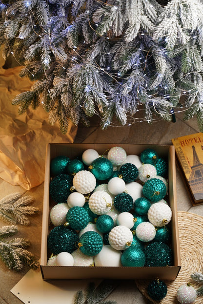 Новорічні кулі 40 шт Мікс Блиск Смарагдовий Білий Набір новорічних куль