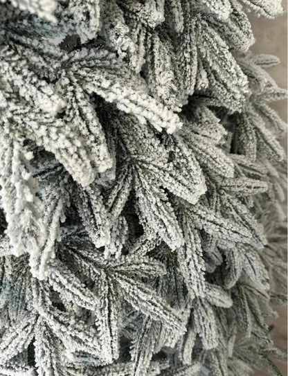 Ялинка засніжена лита Смерека