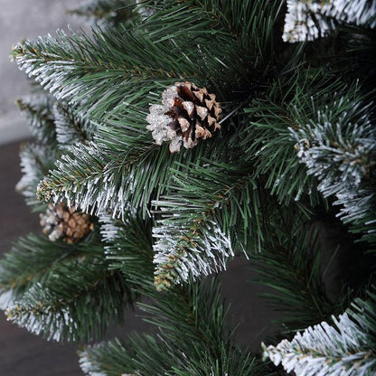 Штучна ялинка з шишками